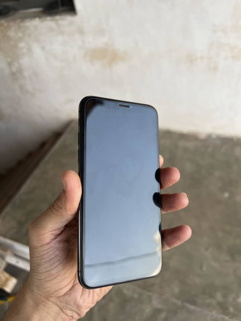 Apple iPhone X 5