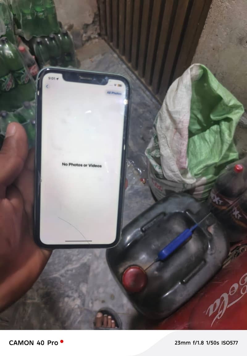 Apple iPhone 11 3