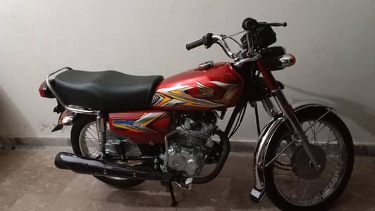 Fest oner bike h number all Punjab ka laga huwa h 10.10condition