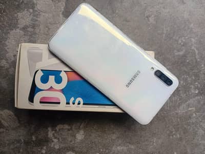 Samsung galaxy  A30s 4/128  with box
