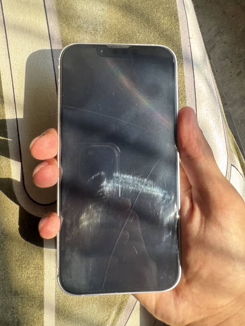 Apple iPhone 14 4