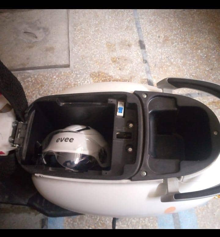 scooty 2