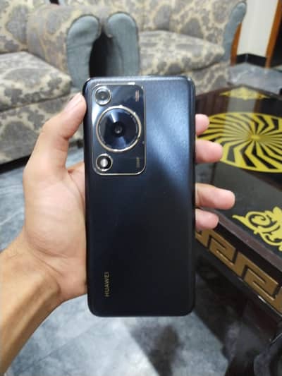 Huawei Nova Y72