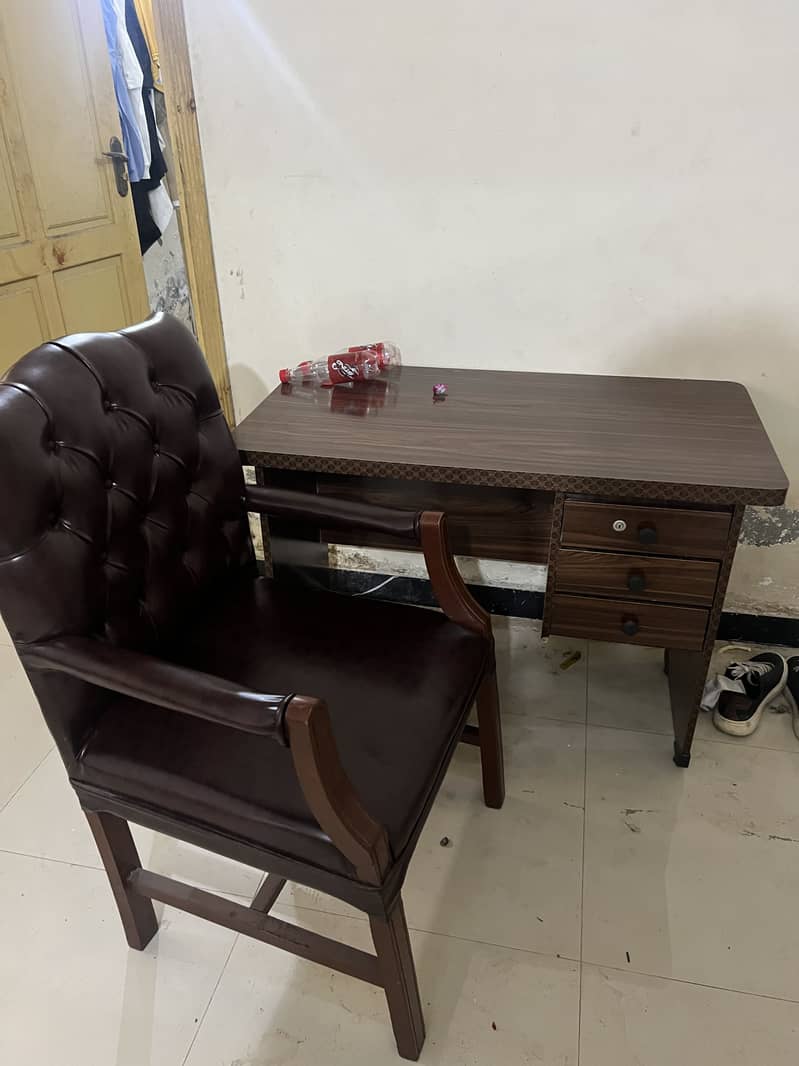 study table and chair 0