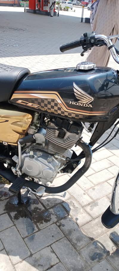 Honda gold 125 model 2024 Applied for condition 10 by10