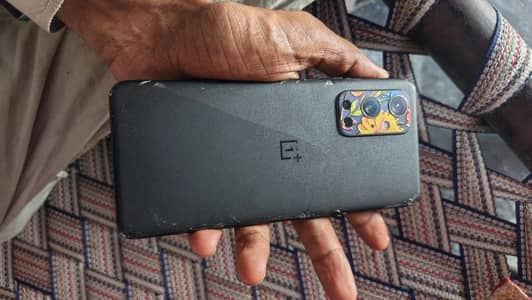 One Plus 9 pro or one plus 8 pro dono 12/256 waly ha ka penal toot gia