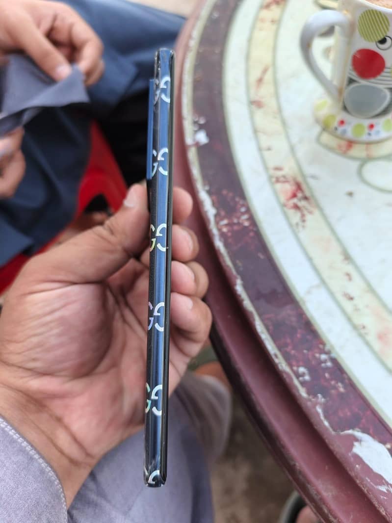 Infinix Note 40 Pro 14