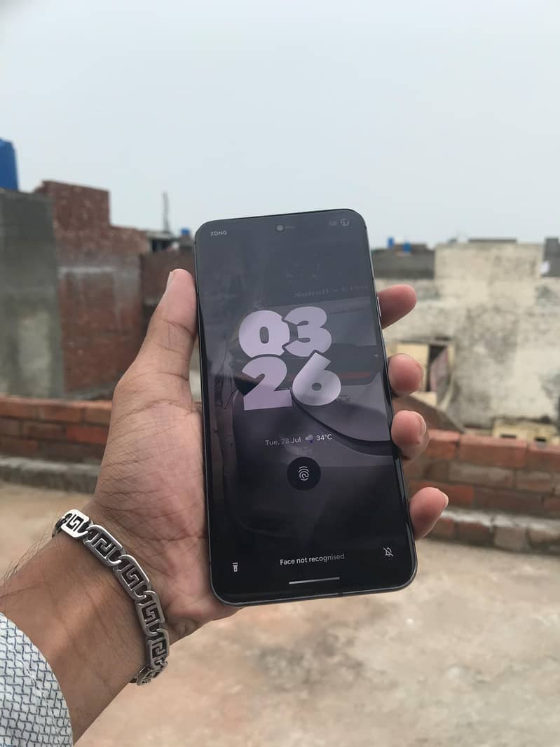 Google Pixel 8 1