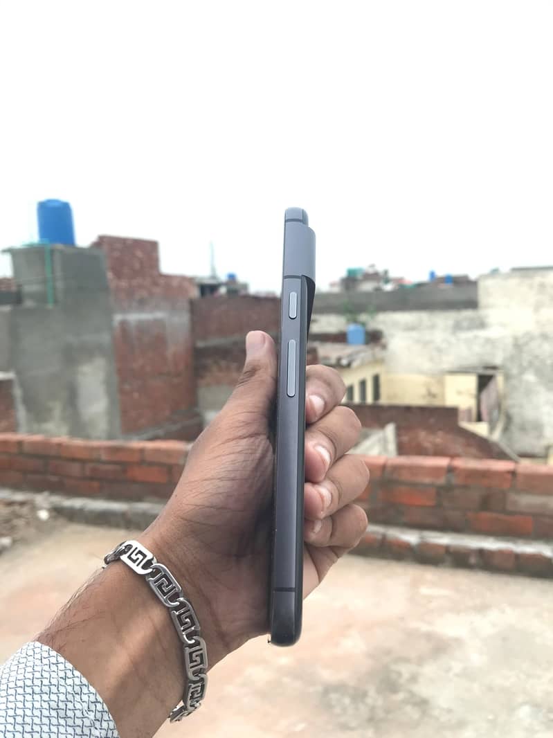 Google Pixel 8 3