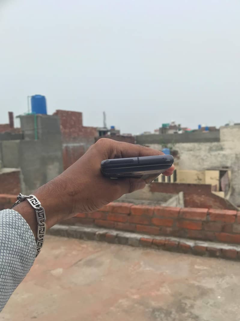 Google Pixel 8 6