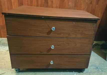 Chester Drawer/ dressing table