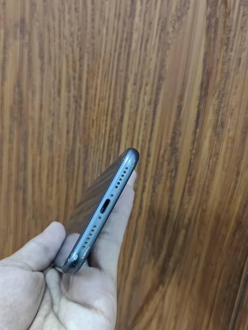 Apple iPhone 11 2