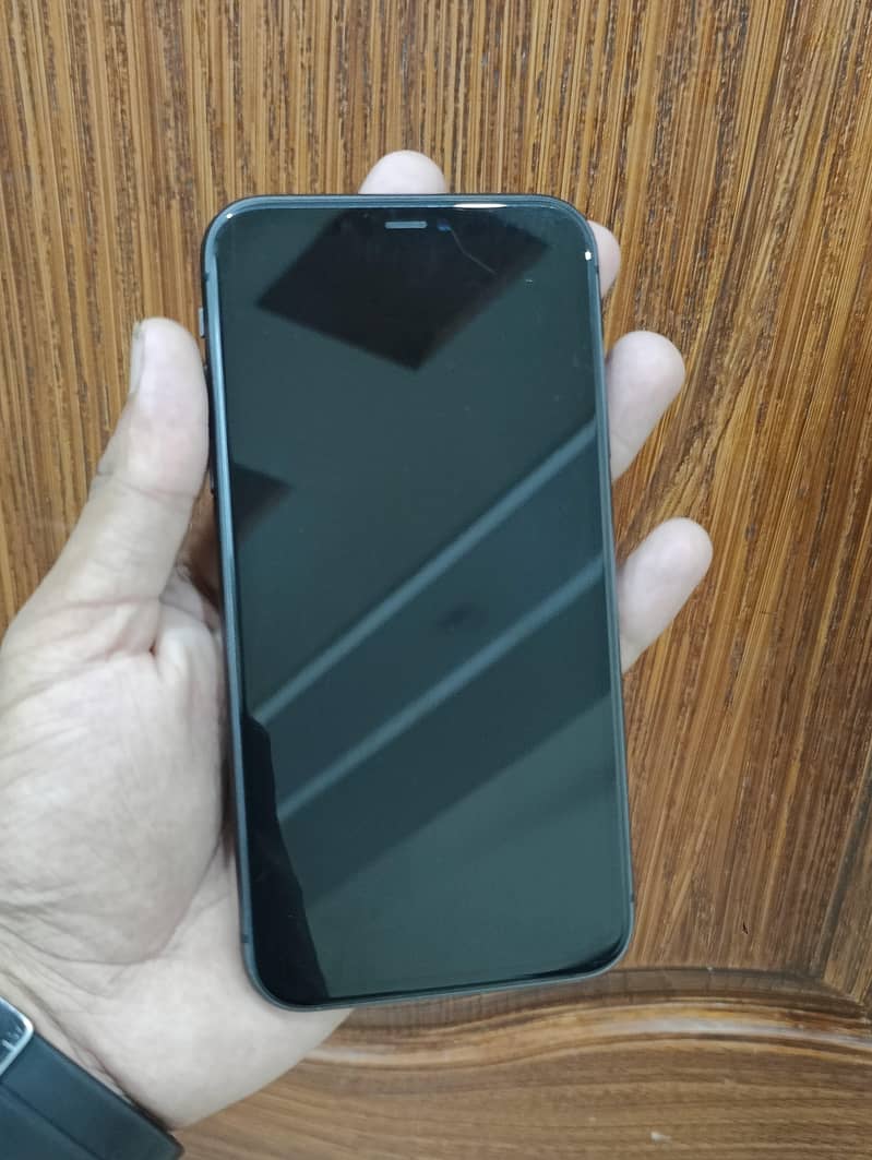Apple iPhone 11 3