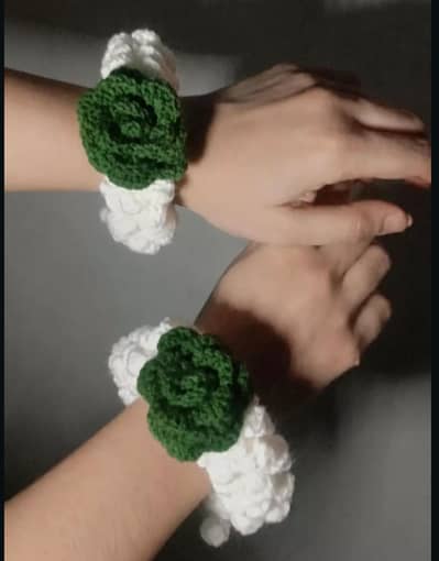 14 Aug Gajray  (green& white) 1 pair