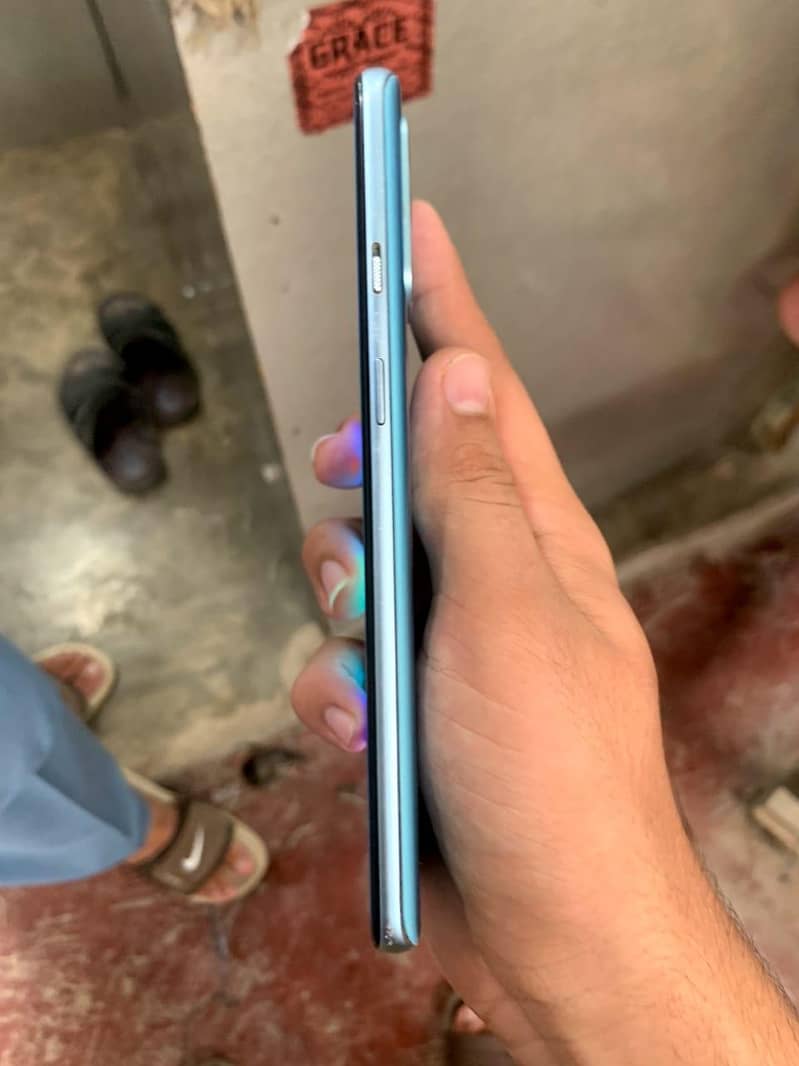 One Plus 9r 2