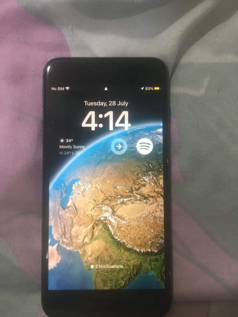 Apple iPhone 8 Plus 0