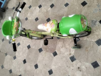 Baby cycle 3 to 12 yrs. only 3 months used