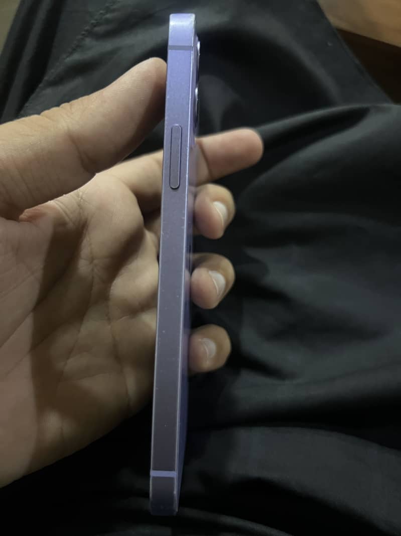 Apple iPhone 12 5