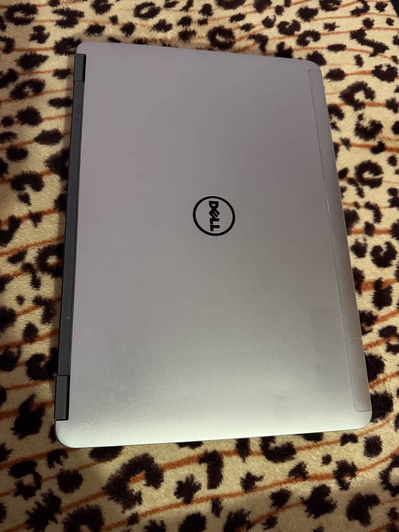 Dell Latitude E6440 0