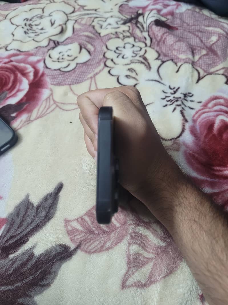Apple iPhone 14 Pro 4