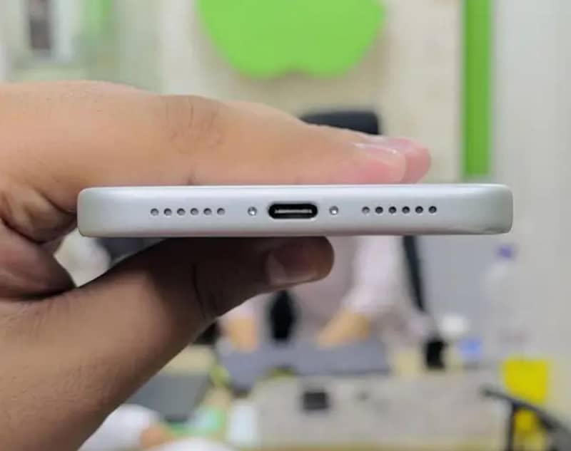 Apple iPhone 17 Pro Max 1