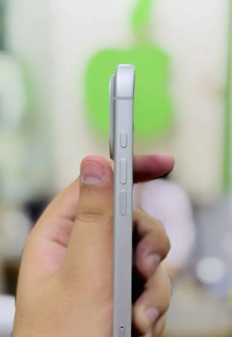 Apple iPhone 17 Pro Max 2