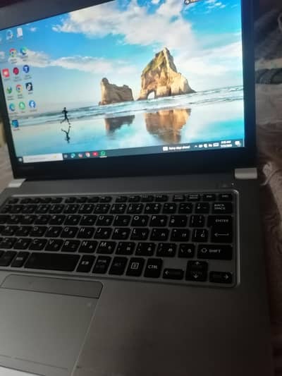 Toshiba Laptop i5 6th Generation