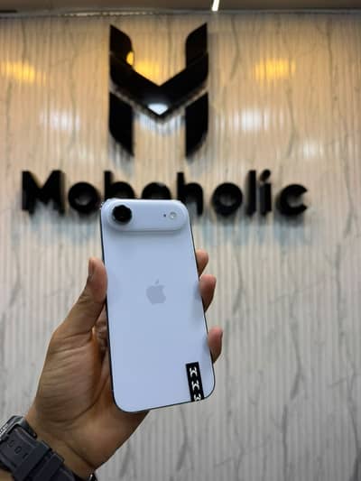 Apple iPhone 17 Air 256GB 4 MONTH SIM TIME 100%
