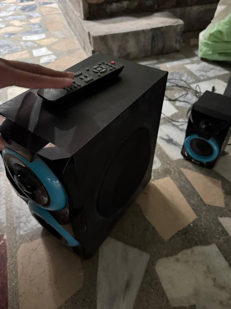 speakers 2