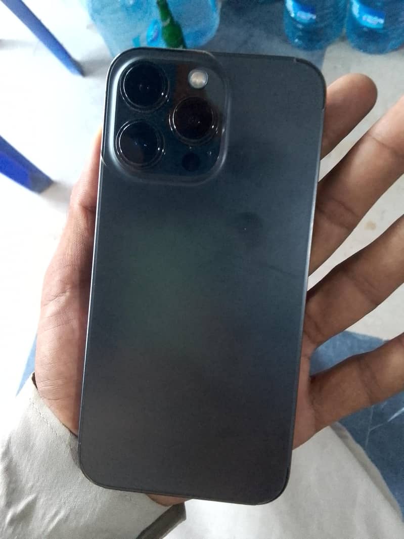 Apple iPhone 13 Pro 1