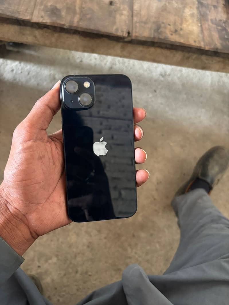 Apple iPhone 13 2