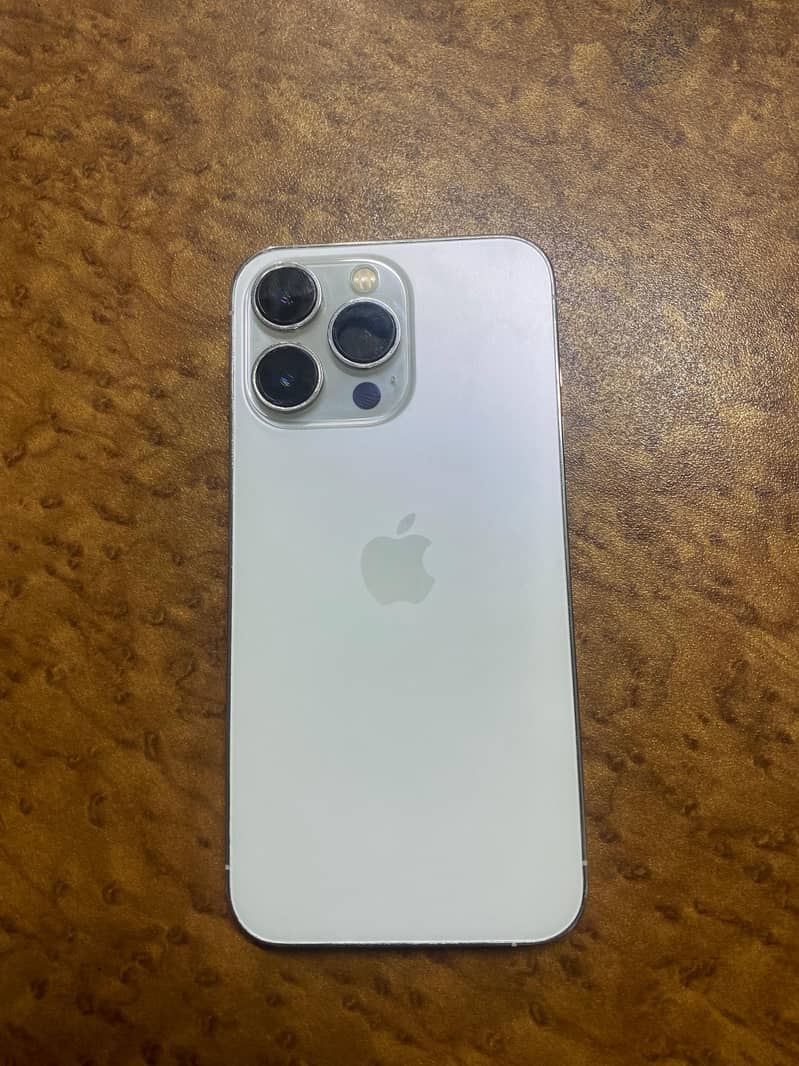 Apple iPhone 13 Pro 1