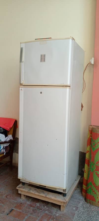 Dawlance Refrigerator For Sale In Good Condition