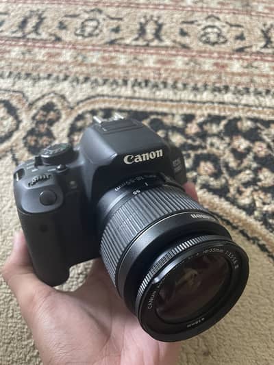 Canon eos700D