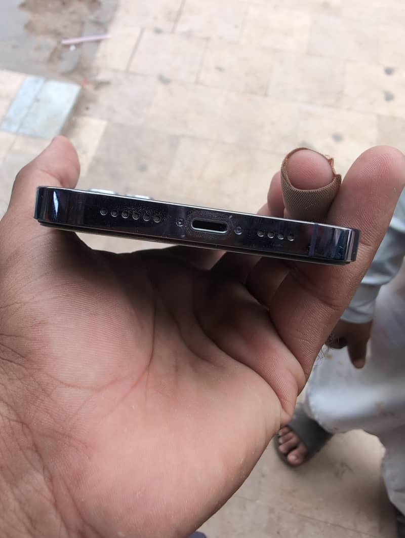 Apple iPhone 14 Pro Max 2