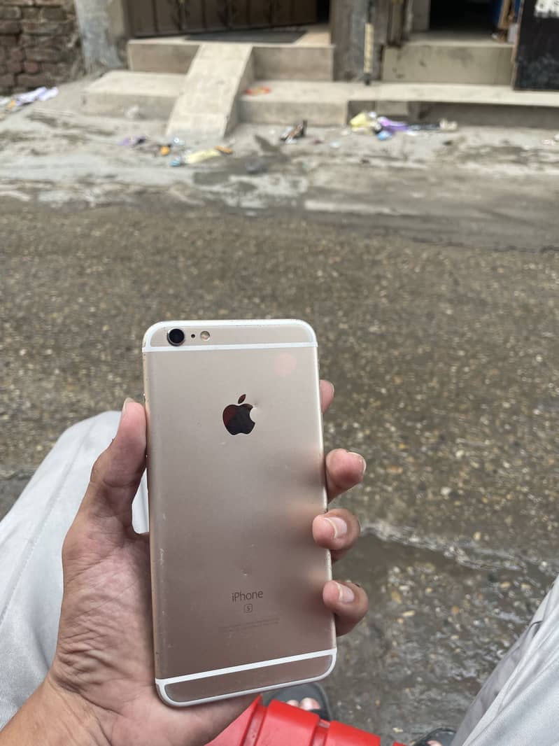 Apple iPhone 6S Plus 1