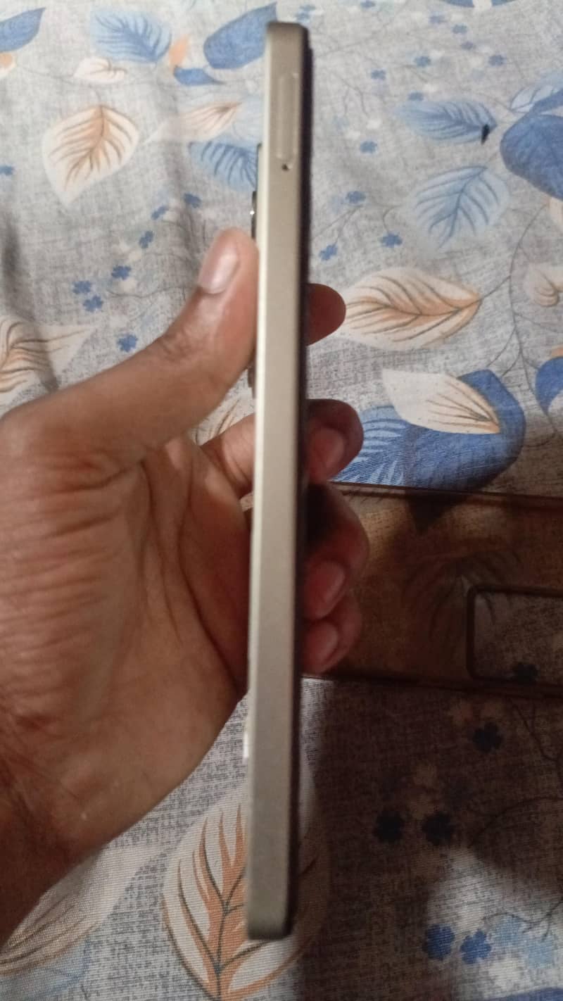 Realme C75 4