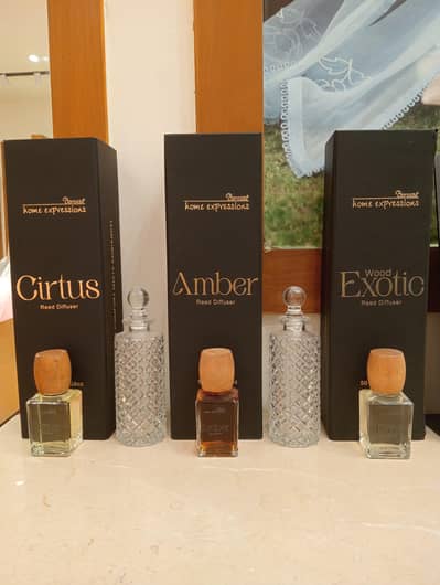Room Defusers with Light & Beautiful Fragrance in 6 different Attr