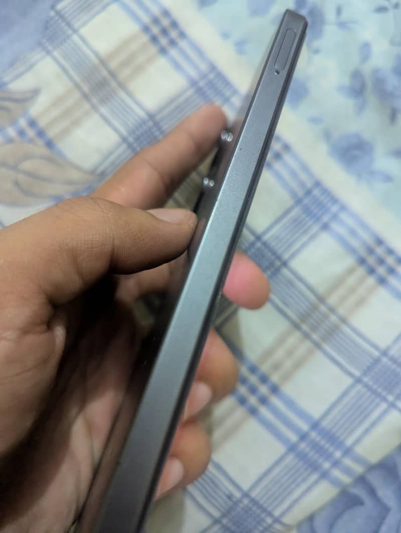 Realme Note 60x 4
