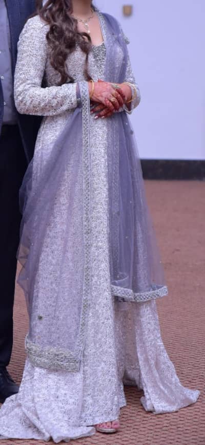 Net white maxi once used
