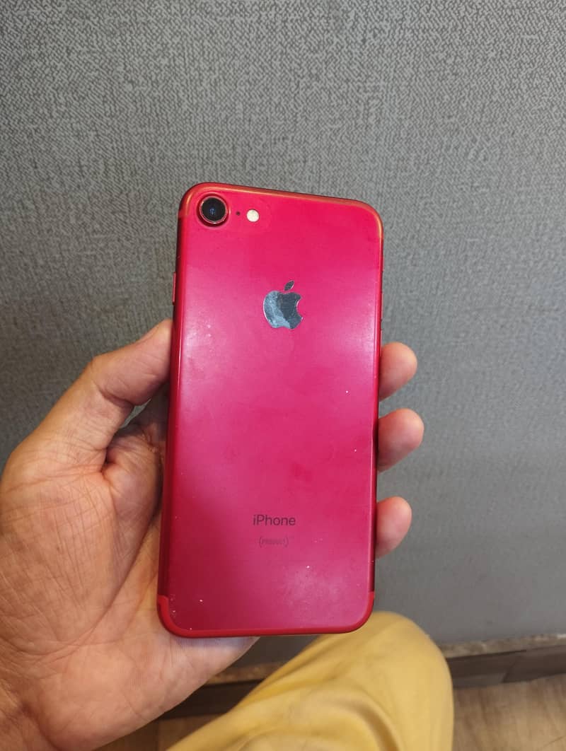 Apple iPhone 7 1