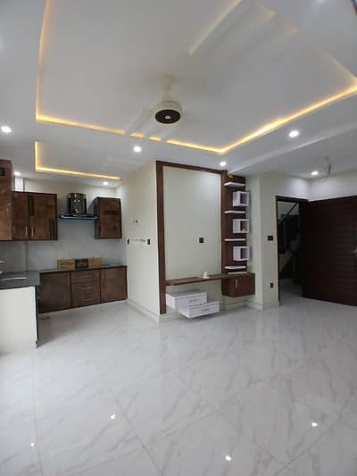 1 bedroom non Furnished flat only for families