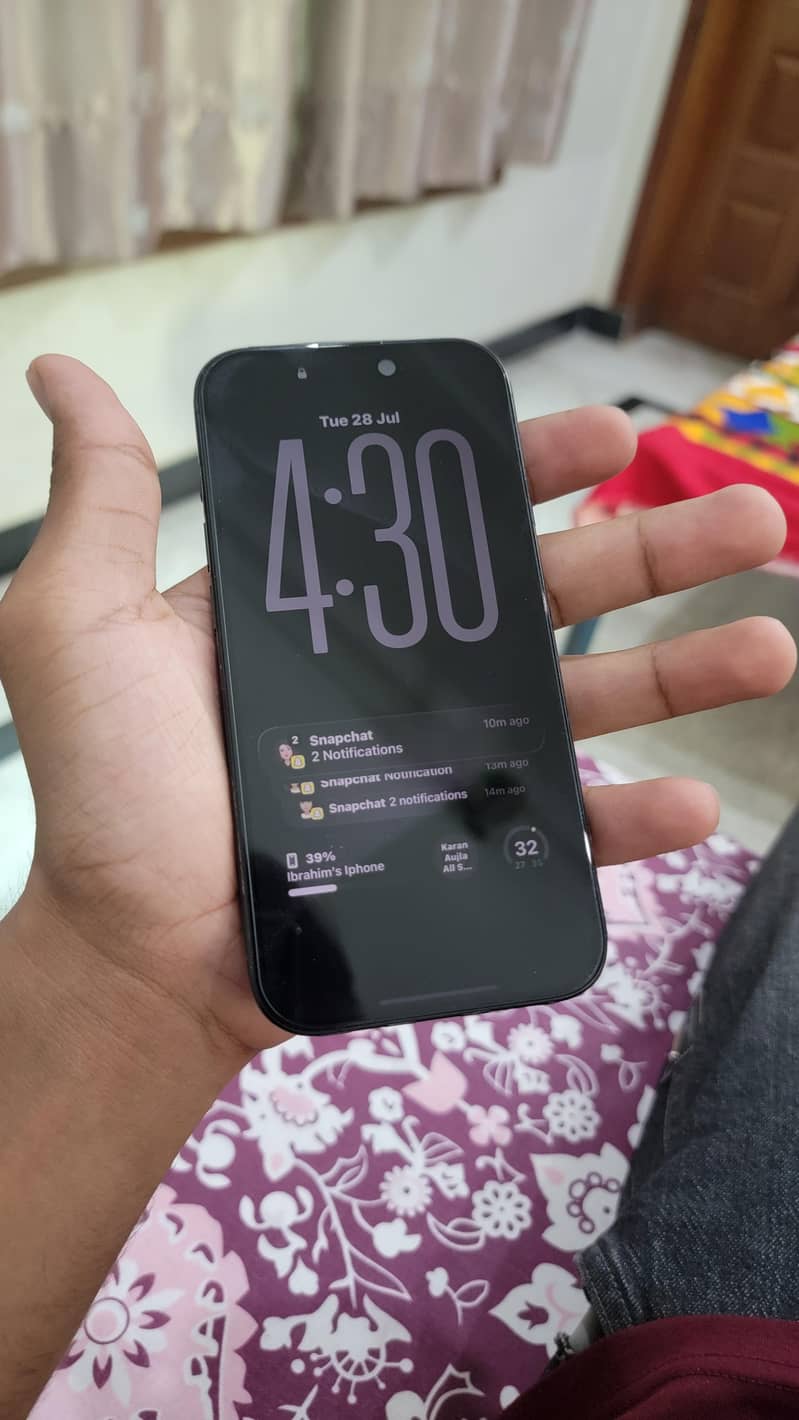 IPHONE 15 PRO 1