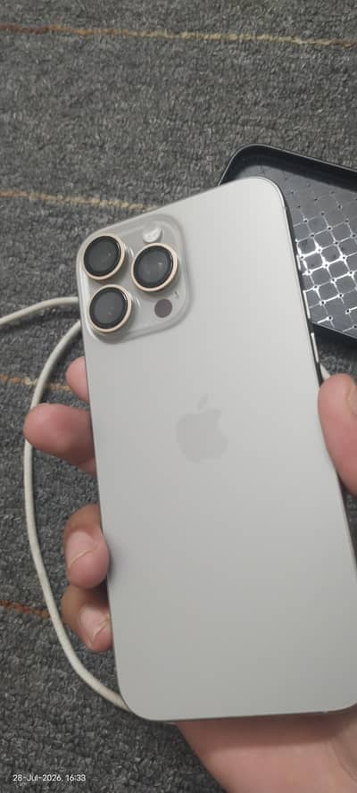 Apple iPhone 16 Pro Max