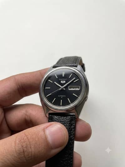Seiko 5 original automatic watch date or time