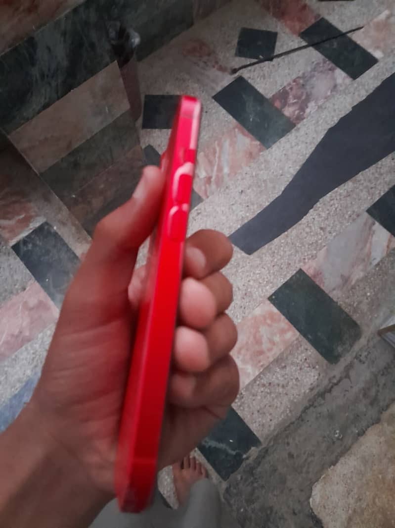Apple iPhone 14 3