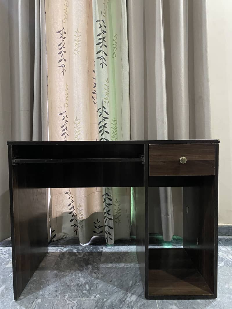 Study / Computer Table 2
