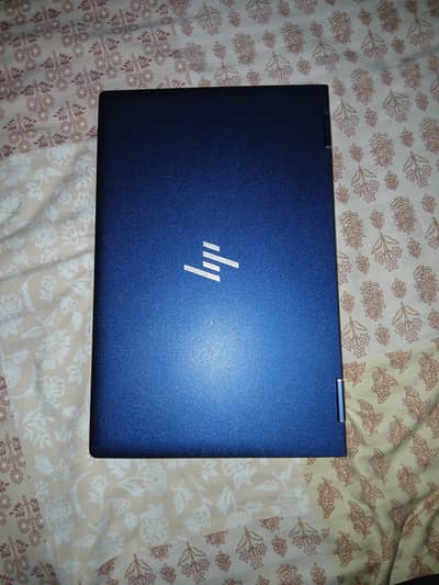 HP Elite Dragonfly G2 i7 11th Gen with privacy screen