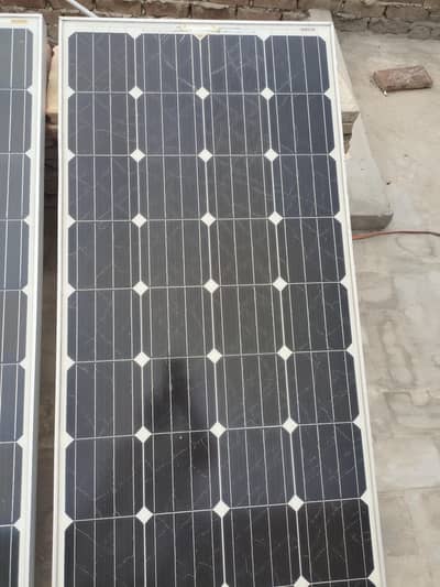 2 solar panel in good condition just one year used