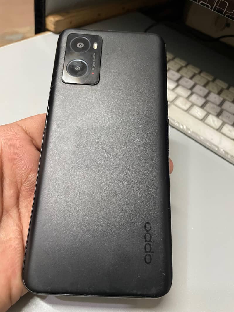 OPPO A76 0